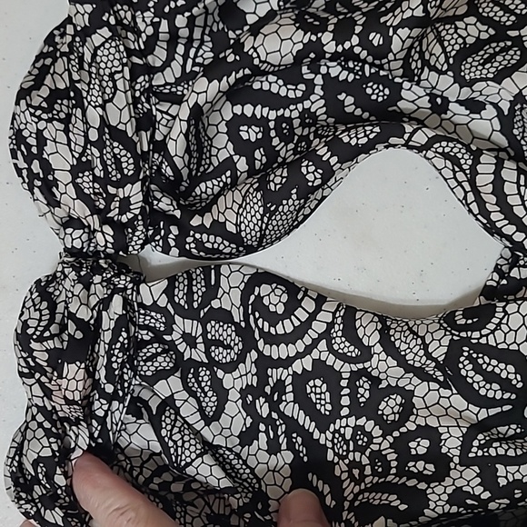 New Directions women's sleeveless halter top featuring a rolled neckline size XL - Picture 6 of 9